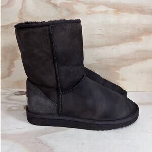 UGG Australia - Classic Short II - Boots - Black - Women's - 7 - S/N 5825